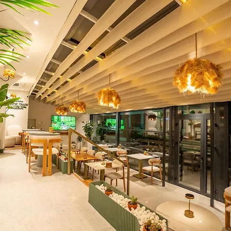 Ξενοδοχείο Jasmine Μαρμαρίς